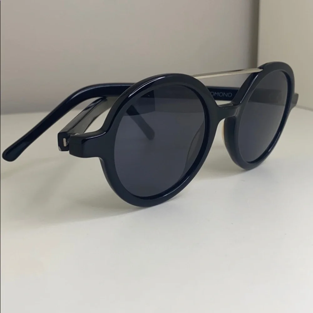 Komono New Vivien Glossy Black Sunglasses Round NWT